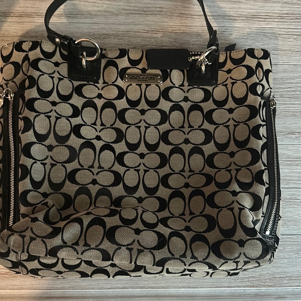 COACH Black/Gray Signature Canvas North South ZIP POCKET Gallery Tote